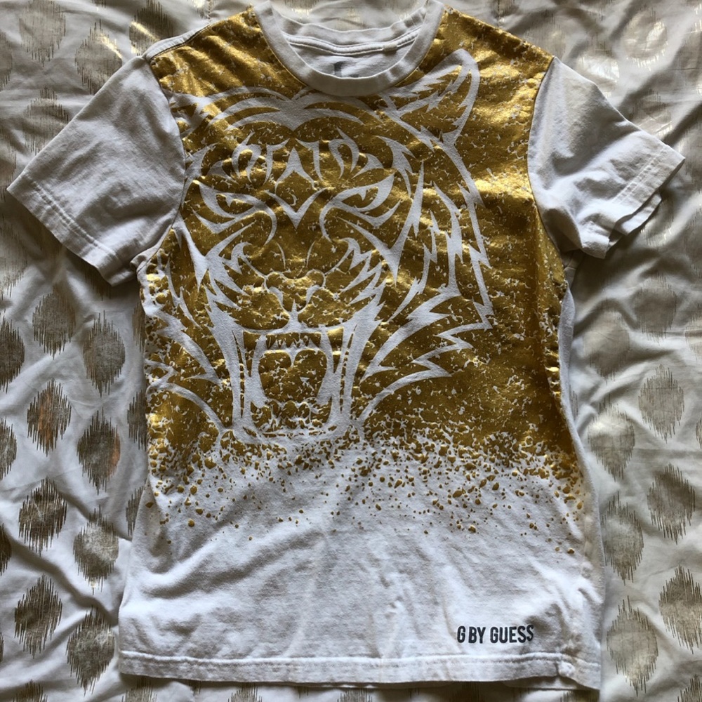 A men’s shirt